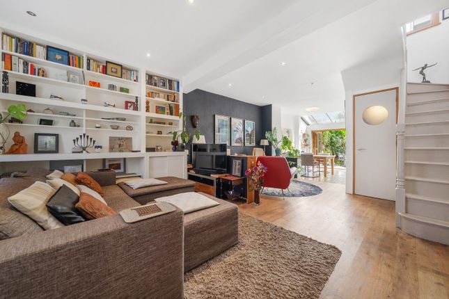Shannon Grove, SW9 2 bed end of terrace house for sale