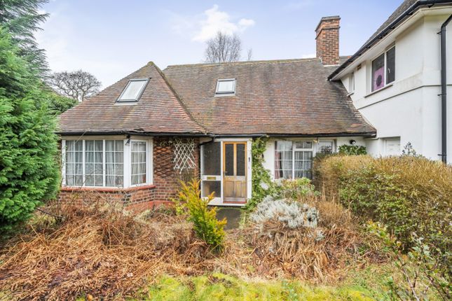 Sutton Passeys Crescent, Nottingham NG8 4 bed terraced bungalow for sale