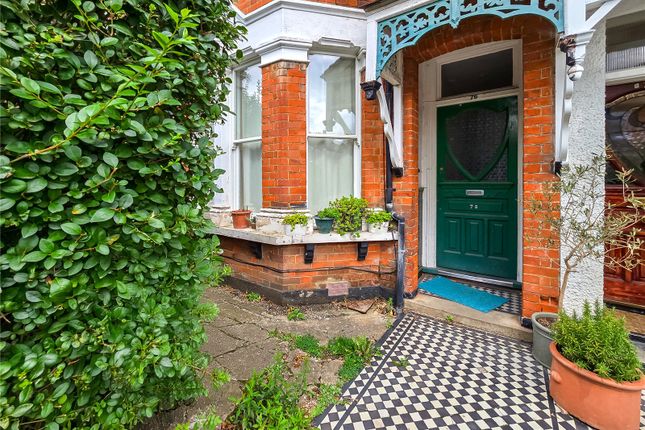 Hertford Road, London, N2 2 bed apartment for sale