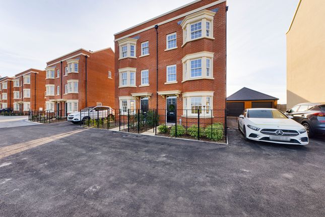 Pandora Grove, Plymstock PL9 3 bed semi