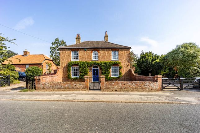 3 bed detached house