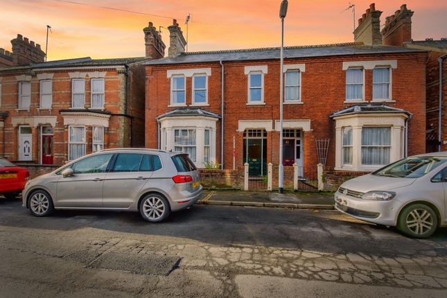 4 bed semi-detached house