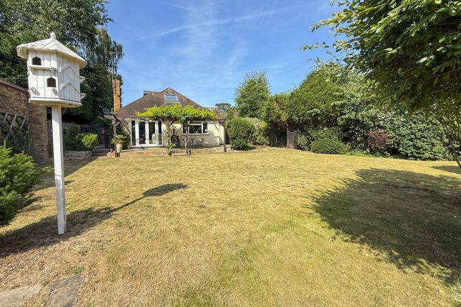 Wraysbury, Berkshire 4 bed detached house for sale
