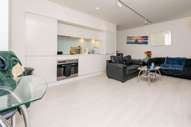 Apartment, Manor Mills, Ingram... 2 bed apartment for sale