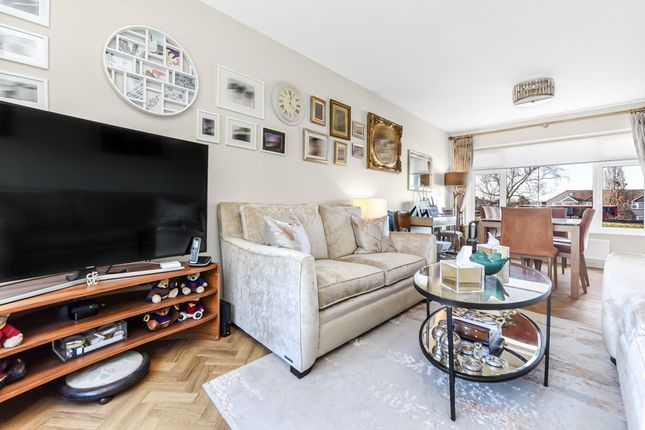 Little Elms, Harlington, Hayes, UB3 5EE 2 bed flat for sale