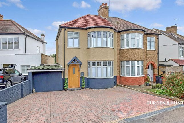 Coteford Close, Loughton, IG10 3 bed semi