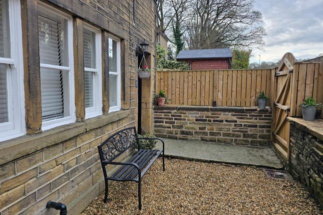 Huddersfield Road, Holmfirth HD9 4 bed terraced house for sale