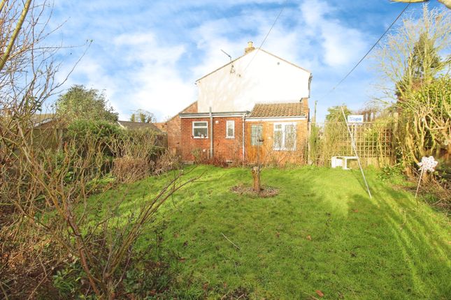 2 bedroom semi-detached house for sale