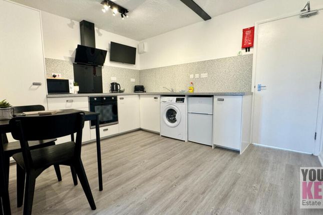 Eastcliffe Heights, Radnor Bridge... 1 bed flat for sale
