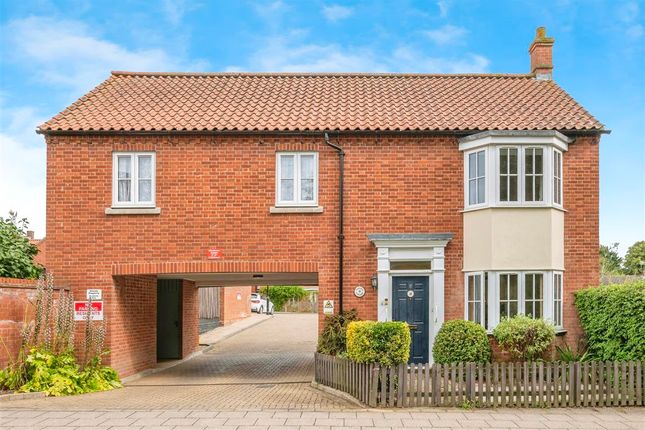 2 bedroom detached house for sale