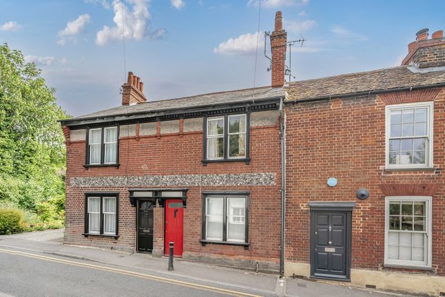High Street, Reading RG10 3 bed terraced house for sale