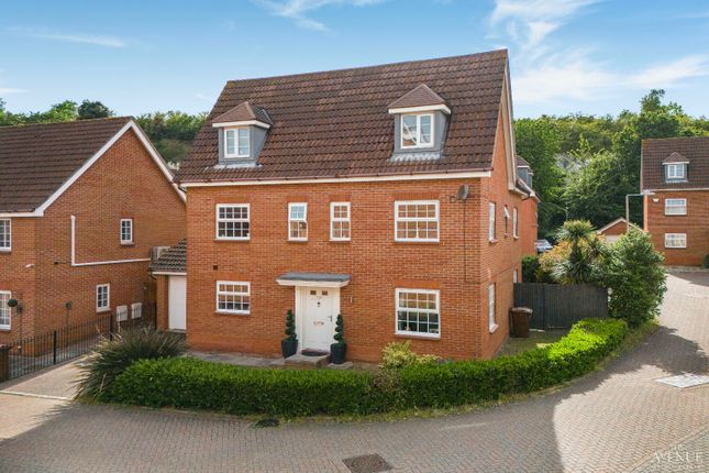 Frobisher Gardens, Chafford Hundred 6 bed detached house for sale