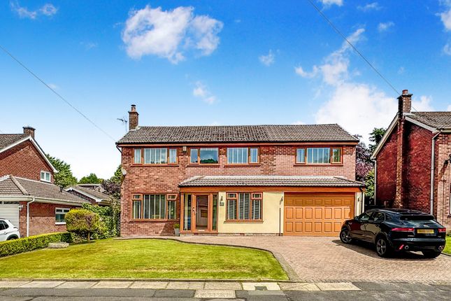 5 bed detached house