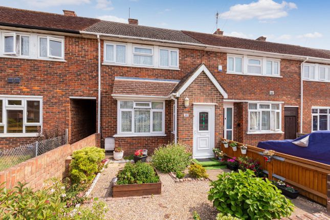 Trelawney Avenue, Langley  SL3 2 bed terraced house for sale