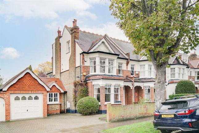 5 bedroom semi-detached house for sale