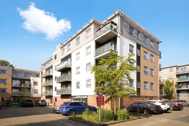 Talbot Close, Mitcham, CR4 1 bed flat for sale