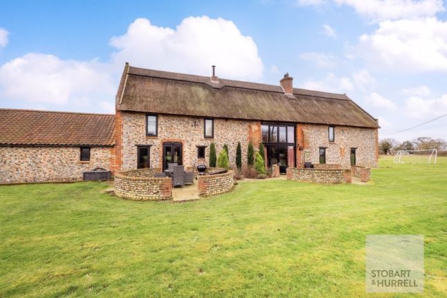 Grove Road, Norwich NR12 5 bed barn conversion for sale