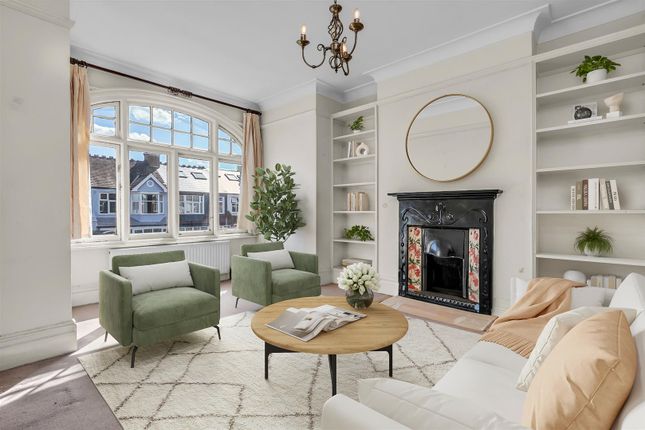 Durnsford Road, London 3 bed flat for sale