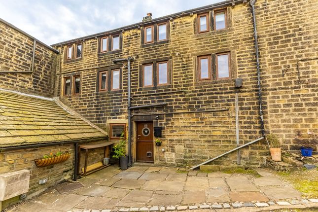 4 bedroom end of terrace house for sale