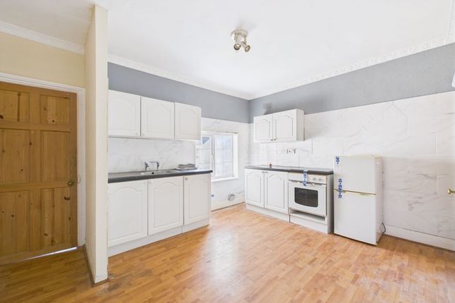 Brompton Lane, Rochester 1 bed apartment for sale