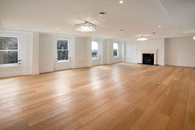 Cathedral Yard, Exeter, EX1 2 bed flat for sale