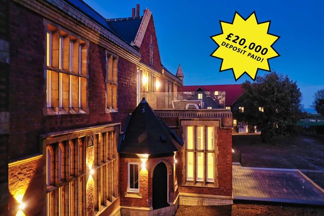 Courtstairs Manor 2 bed apartment for sale