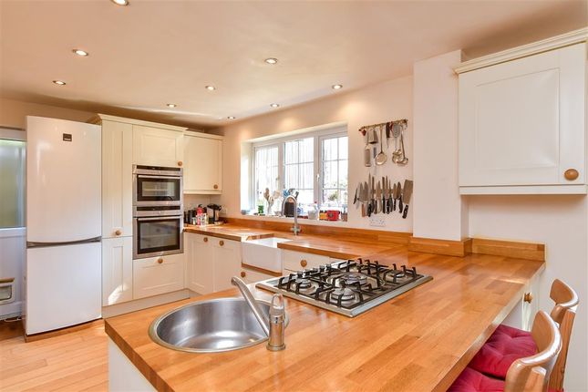 4 bed detached house