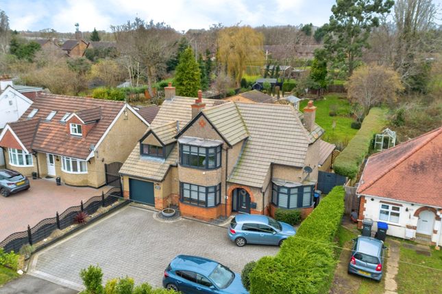 4 bed detached house