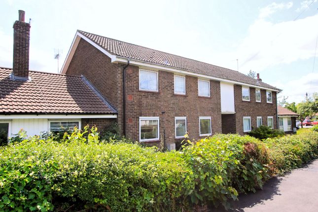 Nutcroft, Datchworth, Hertfordshire, SG3 2 bed apartment for sale