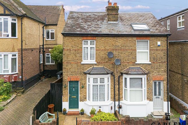 Lower Queens Road, Buckhurst Hill 2 bed semi