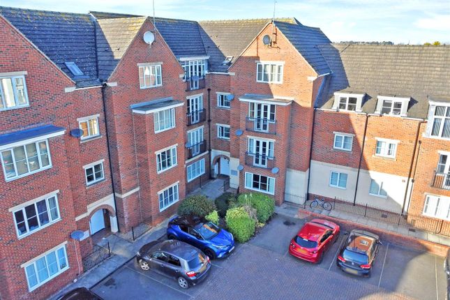 Edison Way, Arnold 2 bed apartment for sale