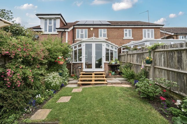 Swan View, Pulborough, RH20 4 bed semi