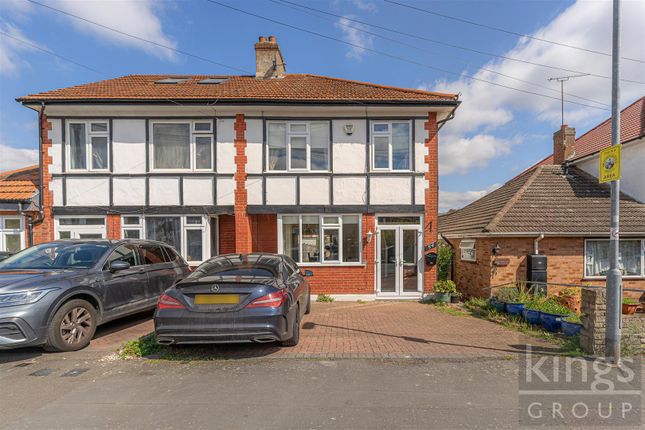 Clarendon Road, Cheshunt, Waltham Cross 3 bed semi