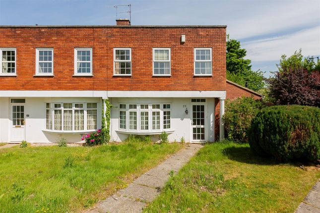 4 bedroom end of terrace house for sale