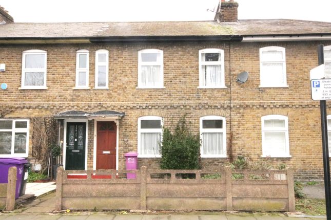 East Ferry Road, London, E14 3 bed terraced house for sale