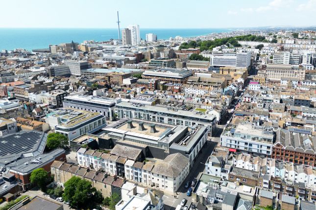 Boulevard House, Regent Street, Brighton 2 bed flat for sale