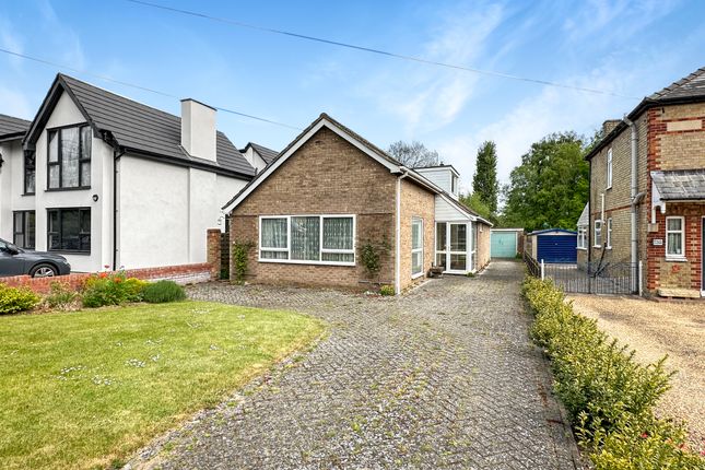 Great Shelford, Cambridge CB22 3 bed detached bungalow for sale