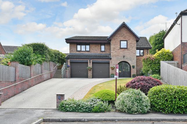Hazel Court, Dronfield, Derbyshire, S18 4 bed detached house for sale