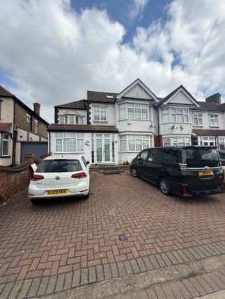 6 bed detached house