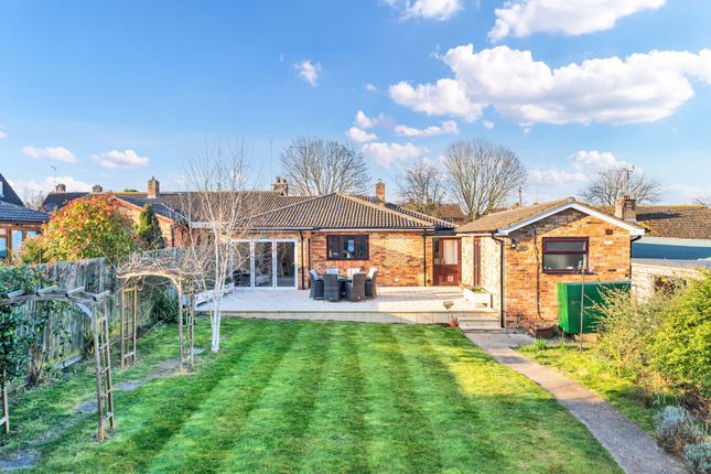 Tweed Close, Newmarket CB8 3 bed semi