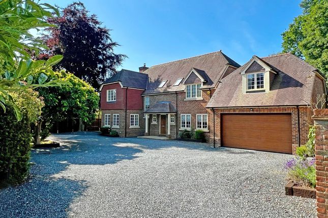 5 bed detached house
