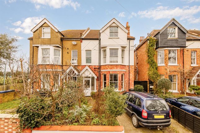 6 bedroom semi-detached house for sale