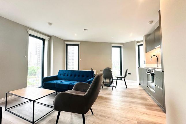 Springwell Gardens, Whitehall Road... 2 bed apartment for sale