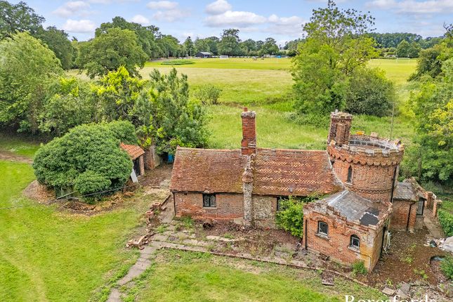 Laundry Lane, Little Easton, CM6 2 bed detached house for sale