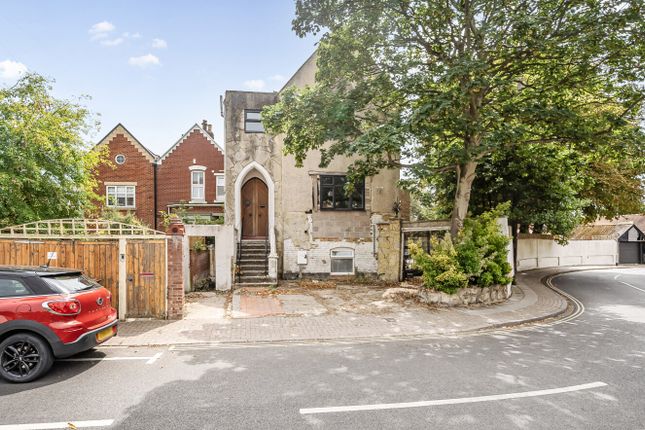 St. Ronans Road, Hampshire PO4 8 bed house for sale