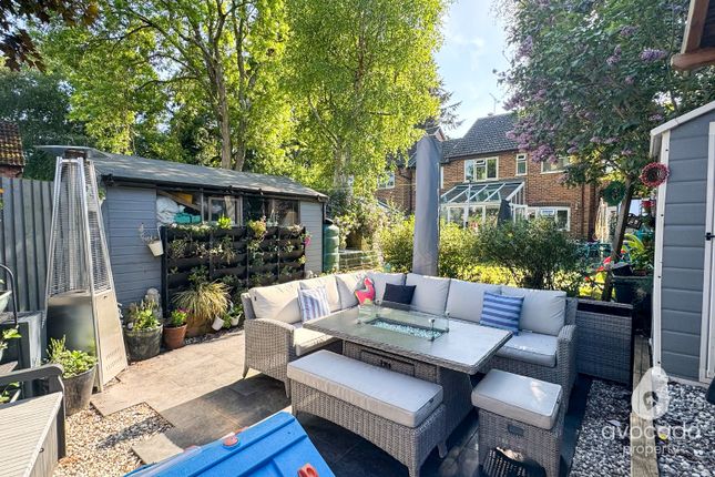 4 bedroom link detached house for sale