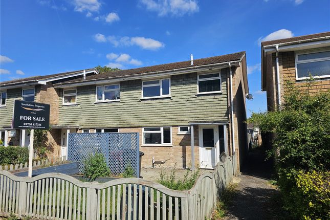 Tufts Field, Midhurst GU29 3 bed end of terrace house for sale