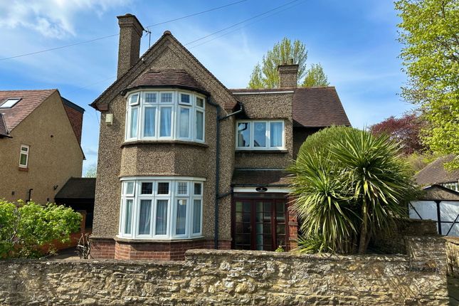 Meadway, Northampton NN3 3 bed detached house for sale