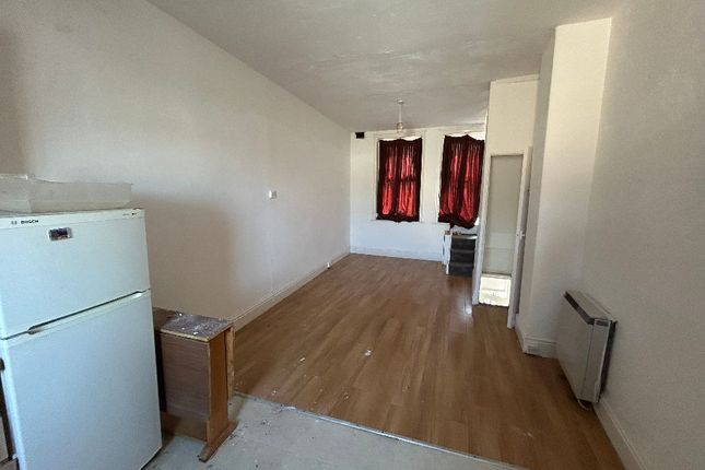1 bed flat
