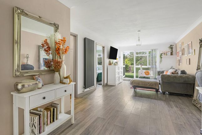 London Lane, Bromley 1 bed flat for sale